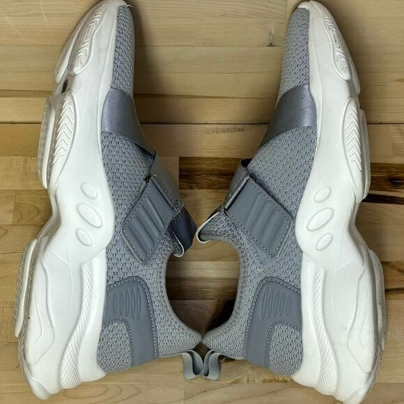 Shoedazzle Sakura Silver Crossstrap Sneakers W7 EU38 - Picture 4 of 8